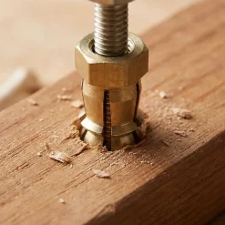 12 écrous à frapper Laiton M6 L. 9 mm