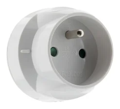 Adaptateur prise mâle 20A vers prise femelle 16A - Zenitech
