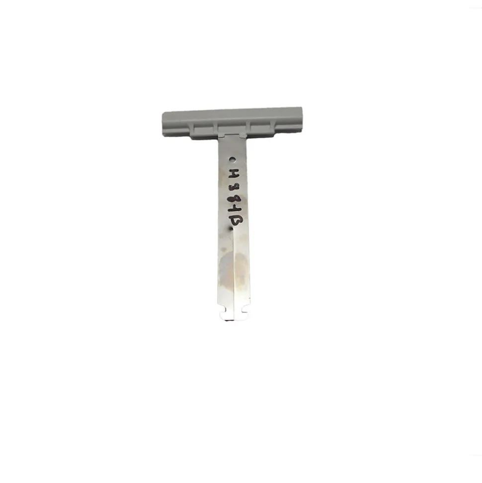 ATTACHE TABLIER A CLIPPER (Lame 14: LG 147) OCTO