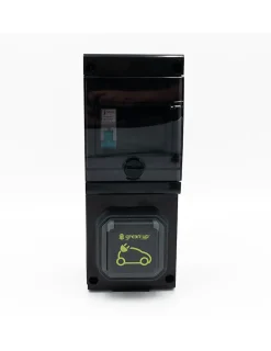 Borne De Recharge équipée D'une Prise Green'up Complète Avec Protections
