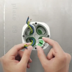 Boîte d'applique DCL + douille E27 - Diam. 67 mm - Profondeur 40 mm - Multifix Air - IMT35027 - Schneider