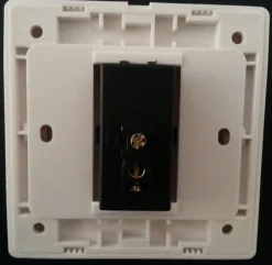 Bouton poussoir "sonnette" se1