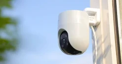 Caméra de surveillance extérieure connectée Ezviz H8C 2MP