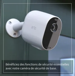 Caméra de vidéosurveillance sans fil Arlo Essential Spotlight 1080p blanche, lot de 3