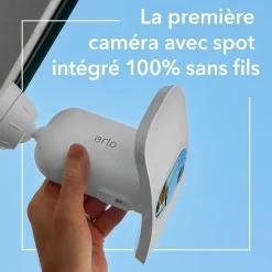 Caméra de vidéosurveillance sans fil Arlo Floodlight Pro3 2K blanche