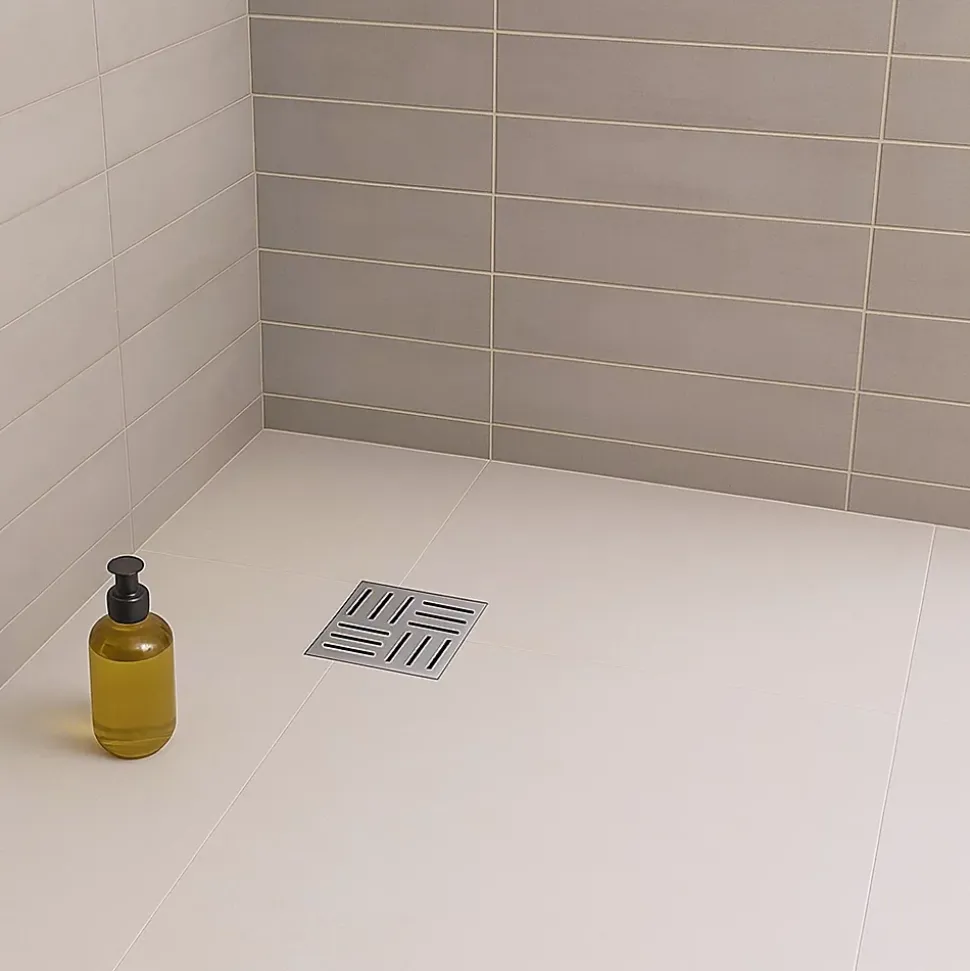 Caniveau de douche carré motif quadrillé DOMEO 12 x 12 cm siphon anti-odeurs, drainage 36l/min, h. réglable SANIVERRE