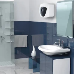 Chauffe-eau électrique Ariston Andris black 10L sur évier