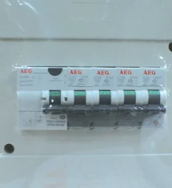 Coffret électrique prééquipé 1 rangée 6 modules - AEG