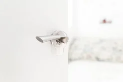 Coin de porte lock Rei transparent ⌀8,2x H.1,5 cm