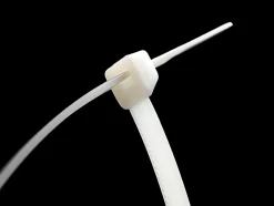 Colliers de fixation en nylon. Blancs. 4,8x300 - 100pces
