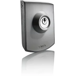 Commutateur à clé Somfy 2400597 IP54 pour motorisation de portail et garage