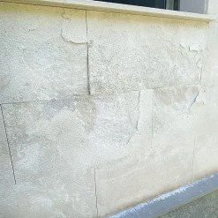 Consolidator KS Strong (25L). Compacte surfaces et murs fortement endommagés avec des glissements grès. Arrêtez la désintégration