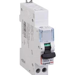 Disjoncteur auto / auto DNX3 4500 - départ - 4,5 kA - courbe C - 32A - Legrand