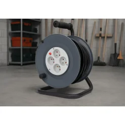 Enrouleur 4 prises 25m + coupe-circuit + support Zenitech