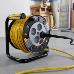 Enrouleur de bricolage Diall HO5VVF 3G1.5mm², 50m