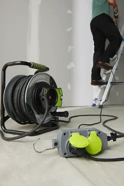 Enrouleur de chantier Diall 27/3M H07RNF 3G1 5mm²