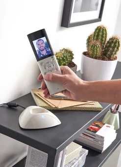 Ensemble interphone vidéo sans fil avec bouton pour l'extérieur Blyss Wilks