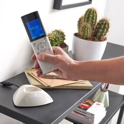 Ensemble interphone vidéo sans fil avec bouton pour l'extérieur Blyss Wilks