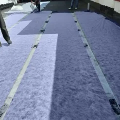 Feuille d'étanchéité Cumifelt pour terrasses (2,5m x 1m) - Empêche les fuites d'eau sur les toitures, balcons couverts...