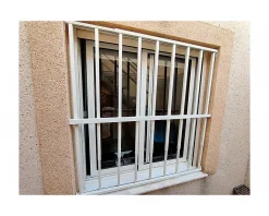 Grille de défense réglable pour fenêtre (largeur et hauteur) de 55x55 cm à 100x100 cm blanche