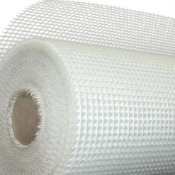 Grille en fibre de verre (5m x 1m). Imperméabilisation et réparation avec mortiers, caoutchouc et peintures imperméabilisantes