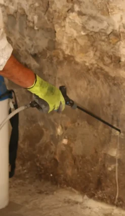 Hydrofuge Minéral MIGRASTOP 50 - 20L - Traitement Hydrofuge pour remontées capillaires, murs humides, pierres calcaires - COMUS