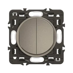 Interrupteur double va-et-vient Legrand Céliane titanium