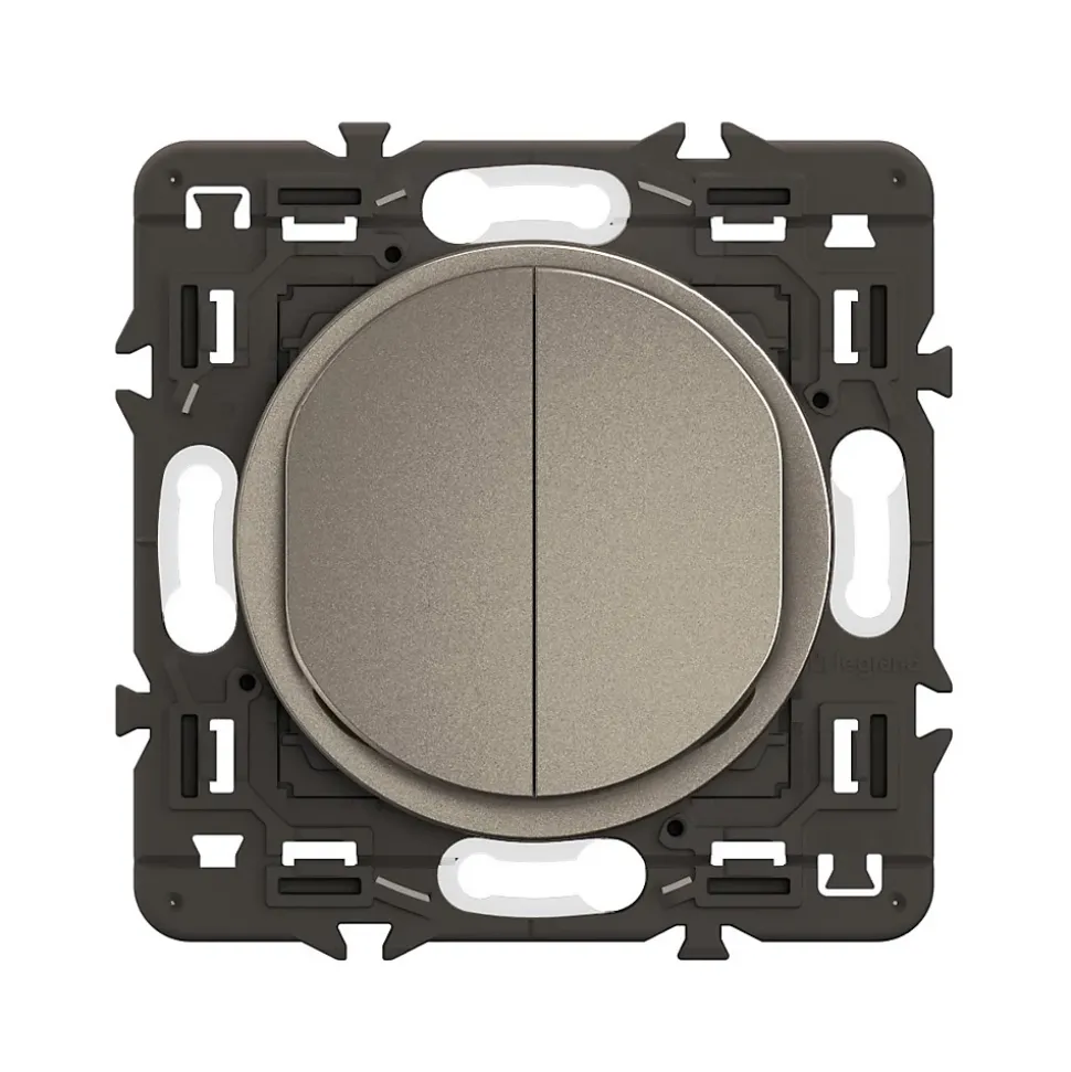 Interrupteur double va-et-vient Legrand Céliane titanium