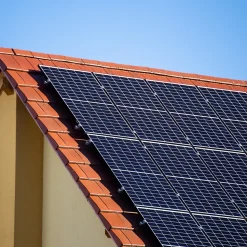 Kit panneau solaire Ultrawatt avec fixation pour tuile petit galb 1700W