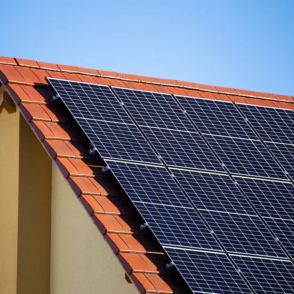 Kit panneau solaire Ultrawatt avec fixation pour tuile grand galb 8500W