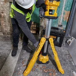 Lampe LED 18V trépied XR (sans batterie ni chargeur) en boite carton - DEWALT - DCL079-XJ