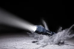 Lampe torche indestructible Varta F10 Pro 300 lumens