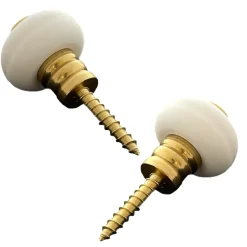 Lot de 2 butoirs en laiton verni avec vis. Diamètre 30mm, hauteur 32mm. Corps ondulé vintage et bague blanche. MADE IN FRANCE
