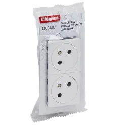 Mécanisme prise 2 pôles + terre Legrand Mosaïc blanc, 2 prises