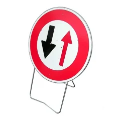 Panneau de signalisation B15 - Circulation alternée