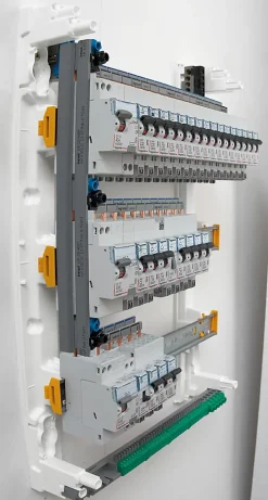 Peigne d'alimentation verticale 3 rangées Legrand