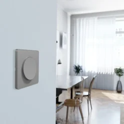 Plaque de finition 1 poste Schneider Electric Odace Touch S530802 coloris aluminium l.85 x P.10 x H.85 mm