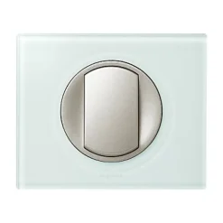 Plaque de finition 1 poste Legrand Céliane 0 693 11 coloris verre kaolin l.100 x P.8,5 x H.82 mm