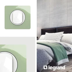 Plaque de finition 1 poste Legrand Céliane CP0521 coloris vert céladon l.90 x P.9 x H.82 mm