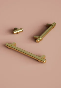 Poignée de meuble en T GoodHome Kerver acier et Zamac effet laiton doré l.168mm x l.18mm x H. 34mm entraxe 128mm