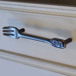 Poignée de meuble forme fourchette Kampal