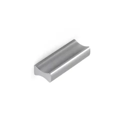 Poignée en aluminium avec finition anodisée mat, dimensions: 44x9x17mm et inserts: 32mm-