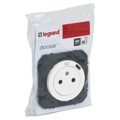 Prise 2 pôles + terre + Prise USB-C Legrand Dooxie blanc carrée