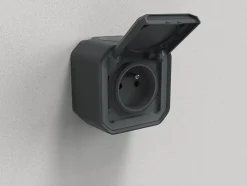Prise 2 pôles avec terre complet saillie Legrand Plexo anthracite