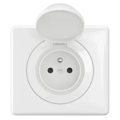 Prise de courant avec terre Legrand Céliane IP44 complet blanc