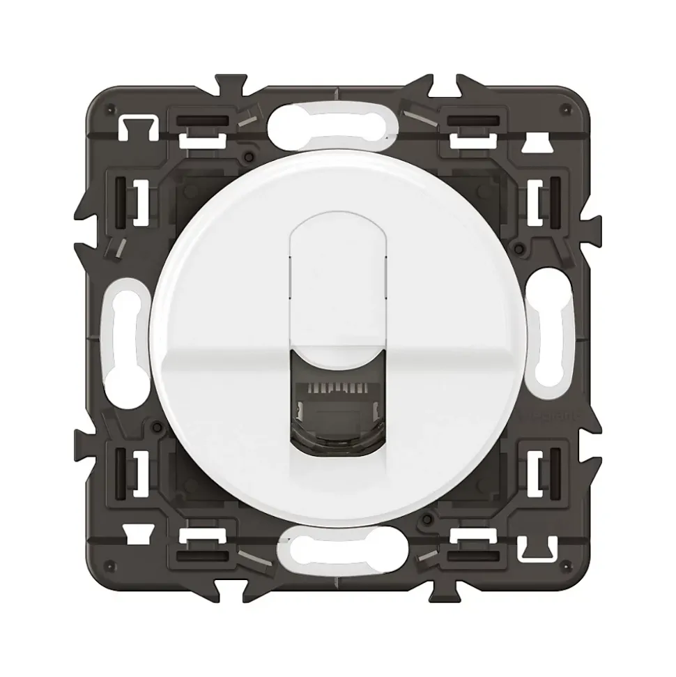 Prise RJ45 Legrand Céliane téléphone et informatique FTP catégorie 6 blanc