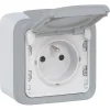 Prise étanche 2P + T PLEXO complet en saillie 16 A IP 55 - LEGRAND 069731
