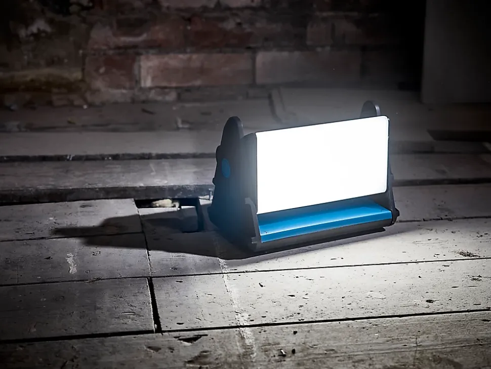 Projecteur de chantier Erbauer sur batterie 3000 lumens