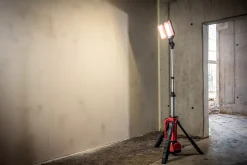 Projecteur de chantier FLEX TL 4000 LED 18V/230V avec trépied - sans batterie ni chargeur