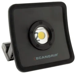 Projecteur NOVA R rechargeable ultra compact - jusqu'à 2000 lumens - technologie LED COB. 20H d'autonomie - Certifié IP67